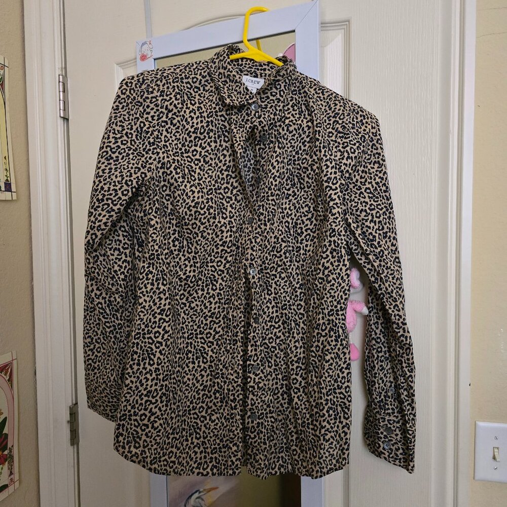 100% Cotton Leopard Print Summer Lightweight Crisp Button Down